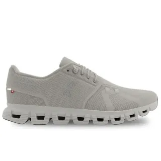 On Cloud 6 Sneakers en Perle/Blanc, pour femme taille: US 7 chez Free People